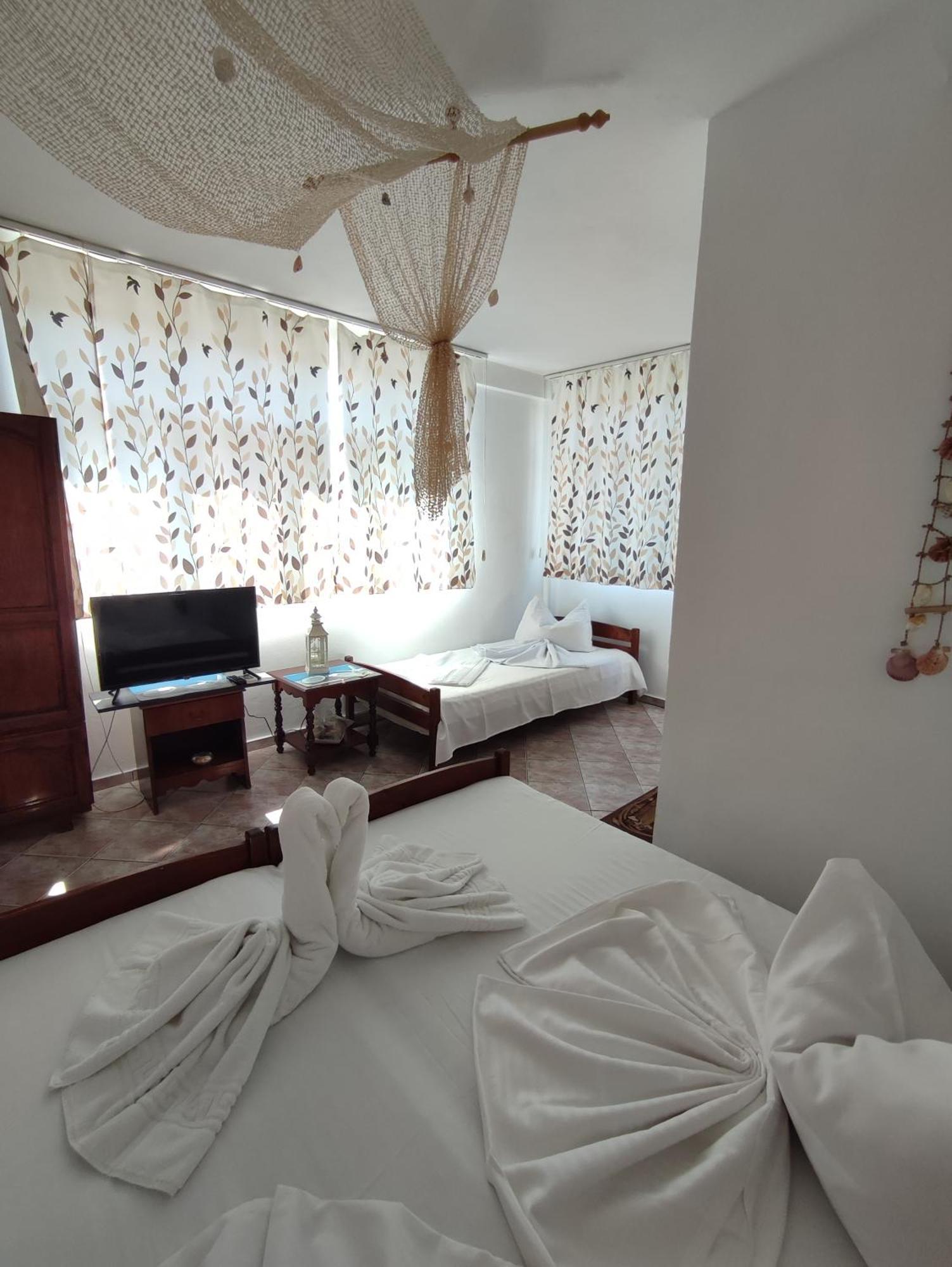 Casa Ellamy Otel Două Mai Dış mekan fotoğraf